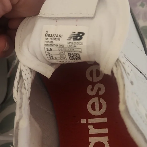 New Balance 327 Aries NWT - Picture 7 of 8